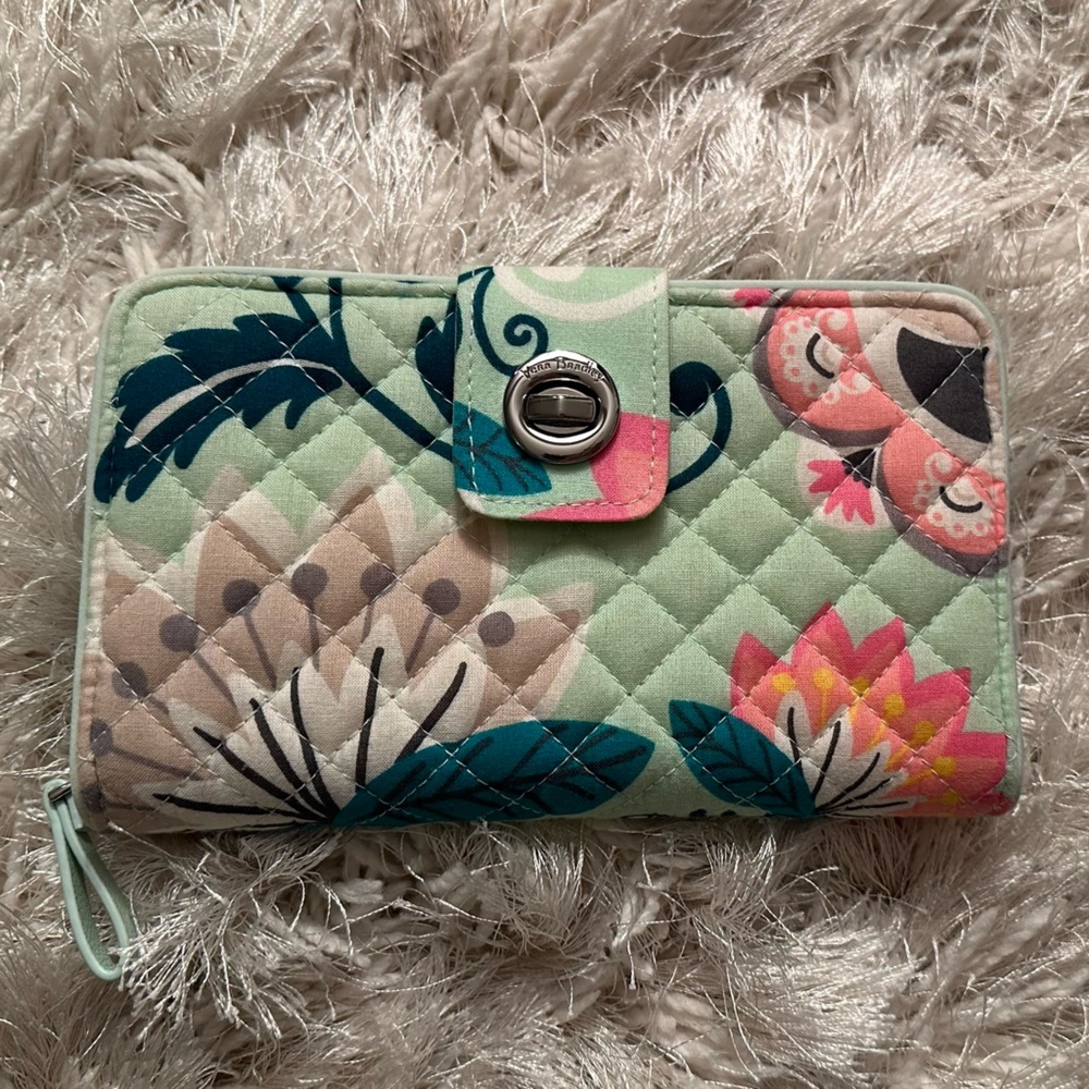 Vera Bradley the lock wallet - Mint flowers